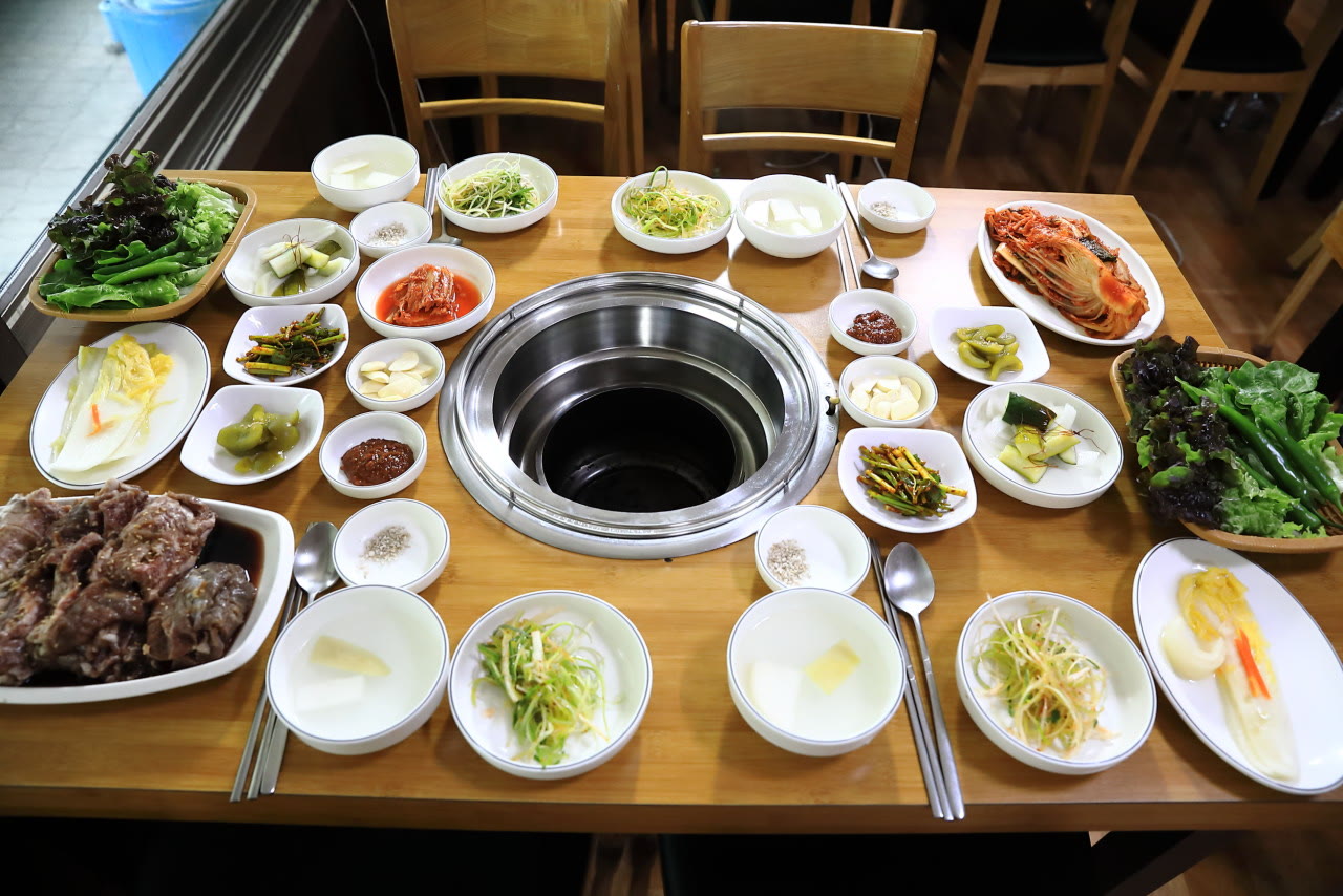 포천 이동갈비 맛집 이동부산갈비 기본 반찬 세팅